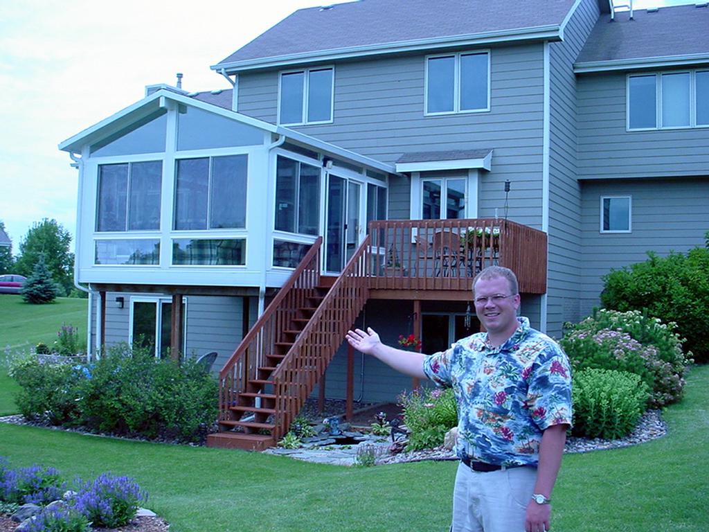 WI Larsen Retail Shopping Home Garden WI Larsen Retail Shopping Home Garden